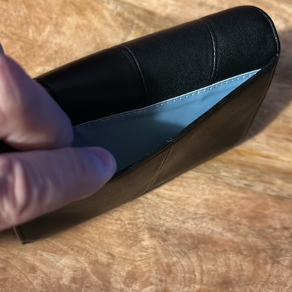 Coach - Picture 5 of 11